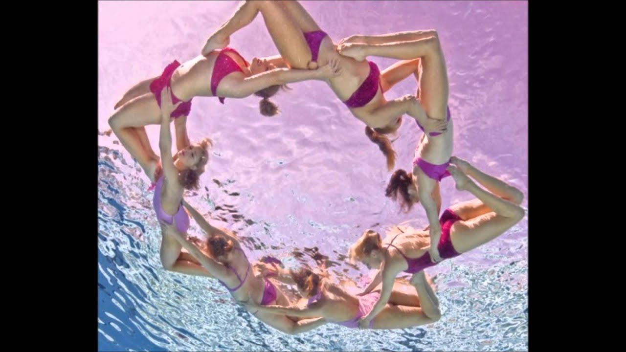 Twisting by the Pool - Dire Straits