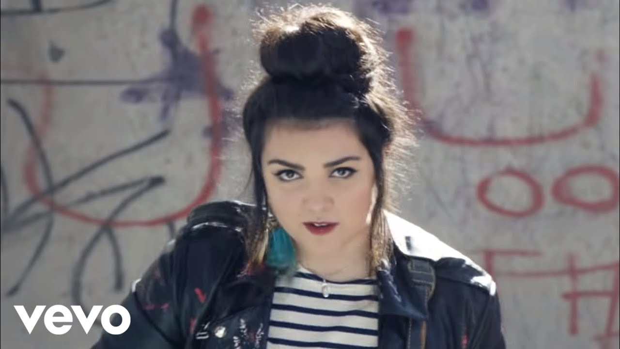 Hoshi - Ta Marinière 🎶 Clip Officiel | Découvrez l’album collector « Il suffit d’y croire »