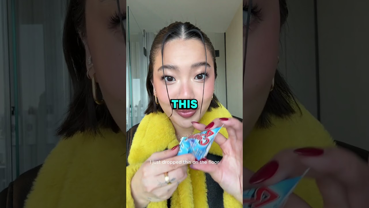 Girl Finds Surprise Inside Ring Pop 💍