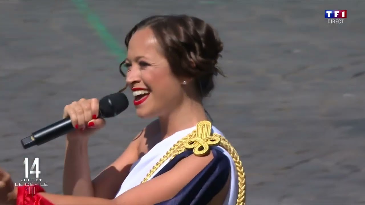 F.R.A.N.C.E 14 Juillet 2022: Candice Parise & Paris Fire Brigade 🎶
