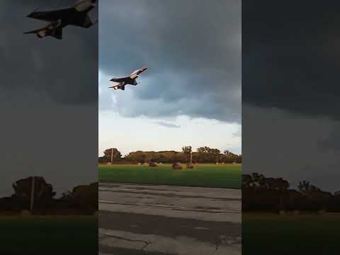 E-Flite F-16 70mm Thunderbird high alpha pass