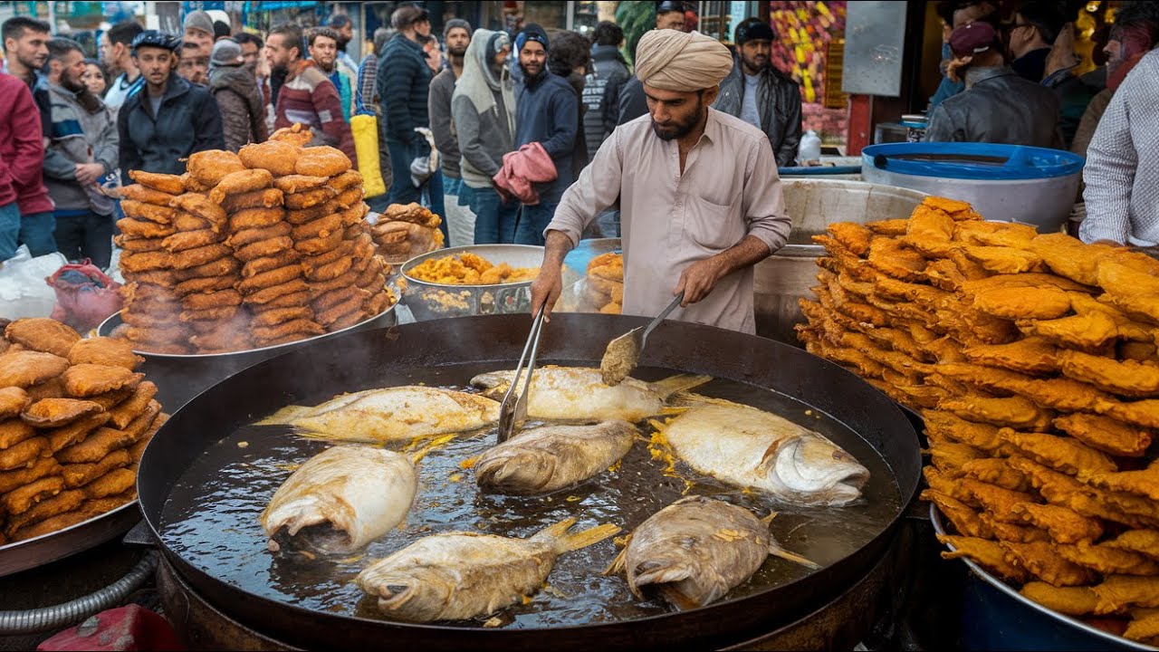 Amazing Pakistani Street Food Tour 2025 🍢 | Best Street Food Compilation