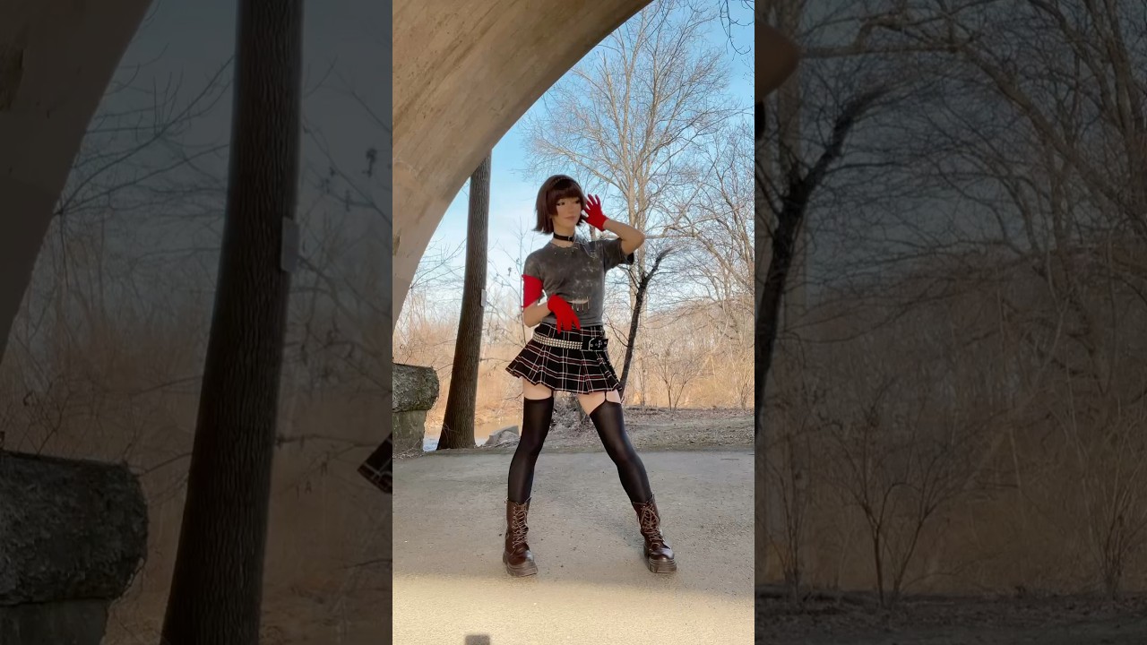 Makoto Niijima Dance Cover | Epic Persona 5 Cosplay Performance 🎮