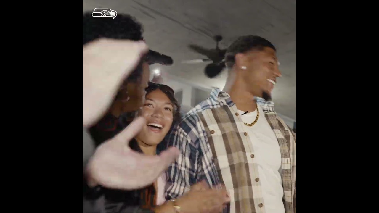 Seattle Seahawks Draft Elijah Arroyo: Exciting NFL Moment! π₯