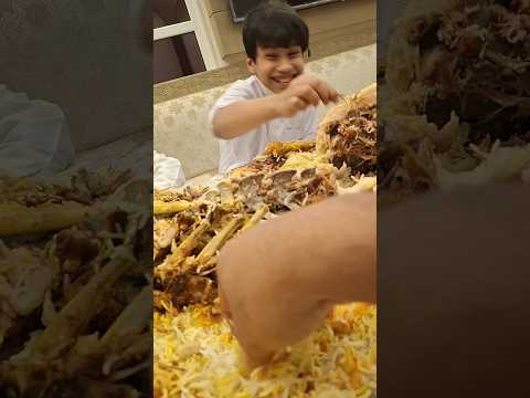 కువైట్ లో పెద్దల తర్వాత పిల్లలు తినాలి#food #cooking #kuwaitcity @dcharanvlogs