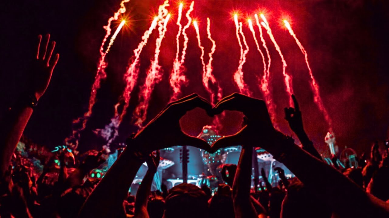 Tomorrowland 2024 Warm-Up Mix 🎶: Top Songs, Remixes & Mashups by TOBI