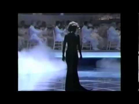 Celine Dion Performs 'My Heart Will Go On' at Oscars 1998 🎤