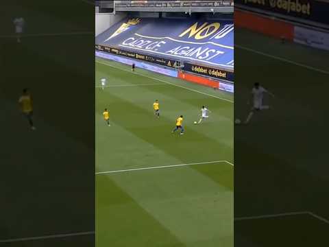 Super goal for Rafael mir Vicente with huesca