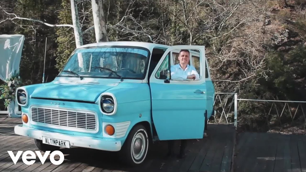 Rumeli Ayhan - Bursalımısın Kadifeli Gelin 💃 | Şarkı Dinle