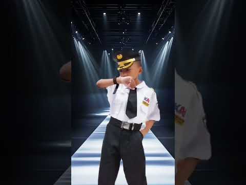 Lomba Fashion show Hari Pahlawan Pak Masinis #karnavallucu #keretaapi #haripahlawan