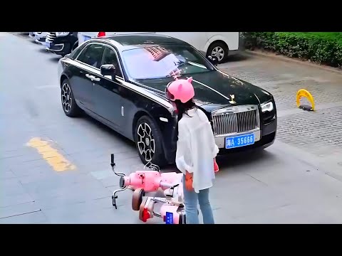 بتهرب يوم فرحها لكنها بتخبط شاب ملياردير بالغلط وبتطلب منه يتجوزها ملخص مسلسل كامل 