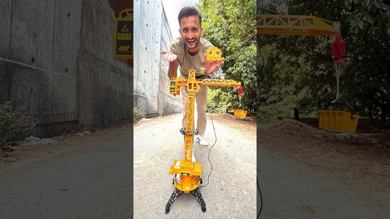 Unboxing & Testing the Massive RC Construction Crane 🚧