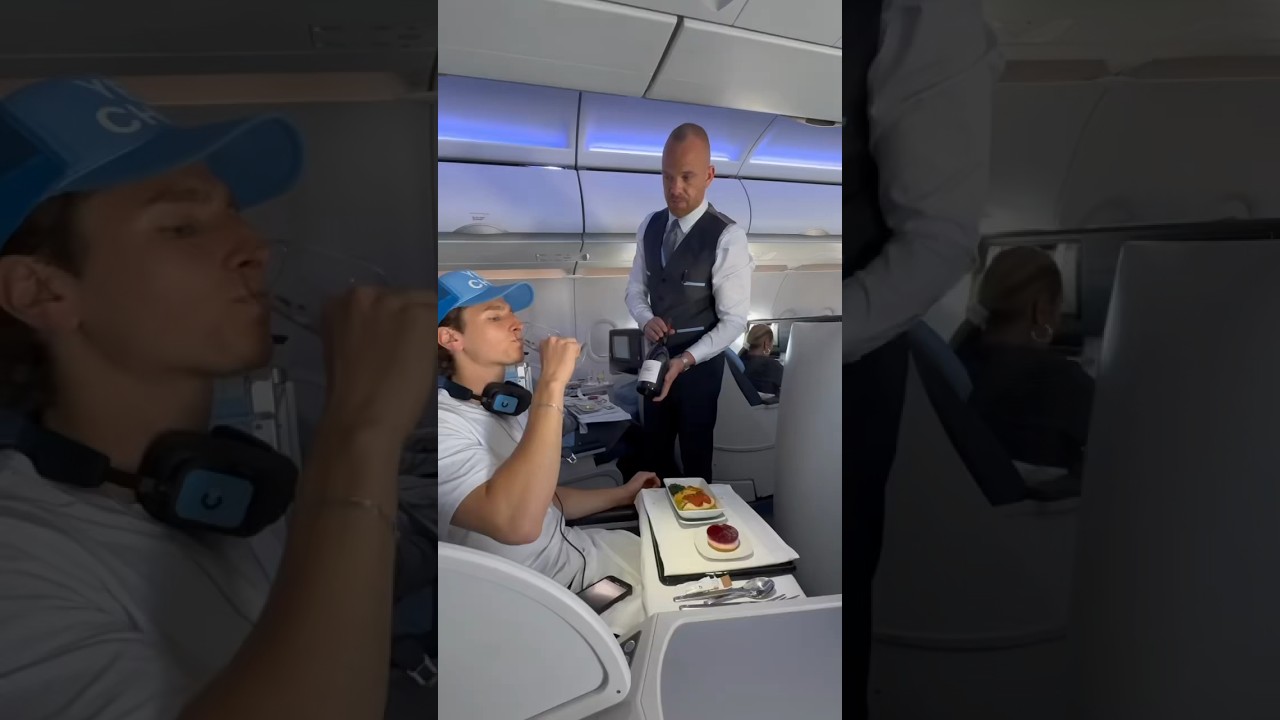 This is what it’s like to fly an all business class airline 📍La Compagnie #airline #airplanereview