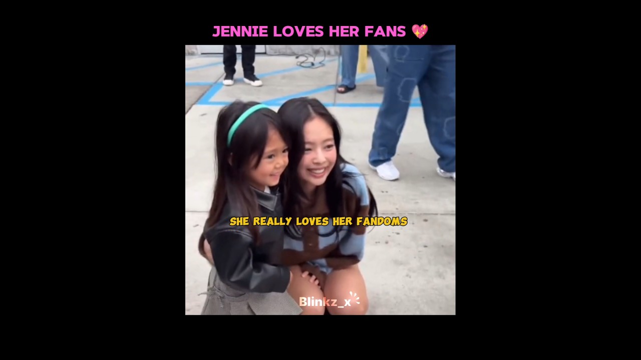 Jennie Shows Love to Fans ๐ #Blackpink