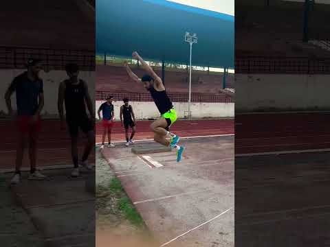 Jump😱😍#fitness #jump #shortsyoutube#running #trending #trending #armylife#reaction #publicreaction