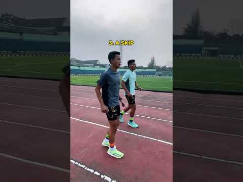 5 gerakan pemanasan sebelum lari yang bisa kamu praktekkin nih Sob! 👌🏻
