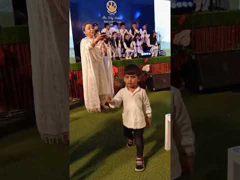 Guest of honor ( Azra mohyeddin)@the city school #azramohiuddin #viral