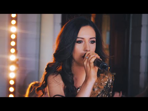 The Showbandâą - It's All Coming Back To Me Now