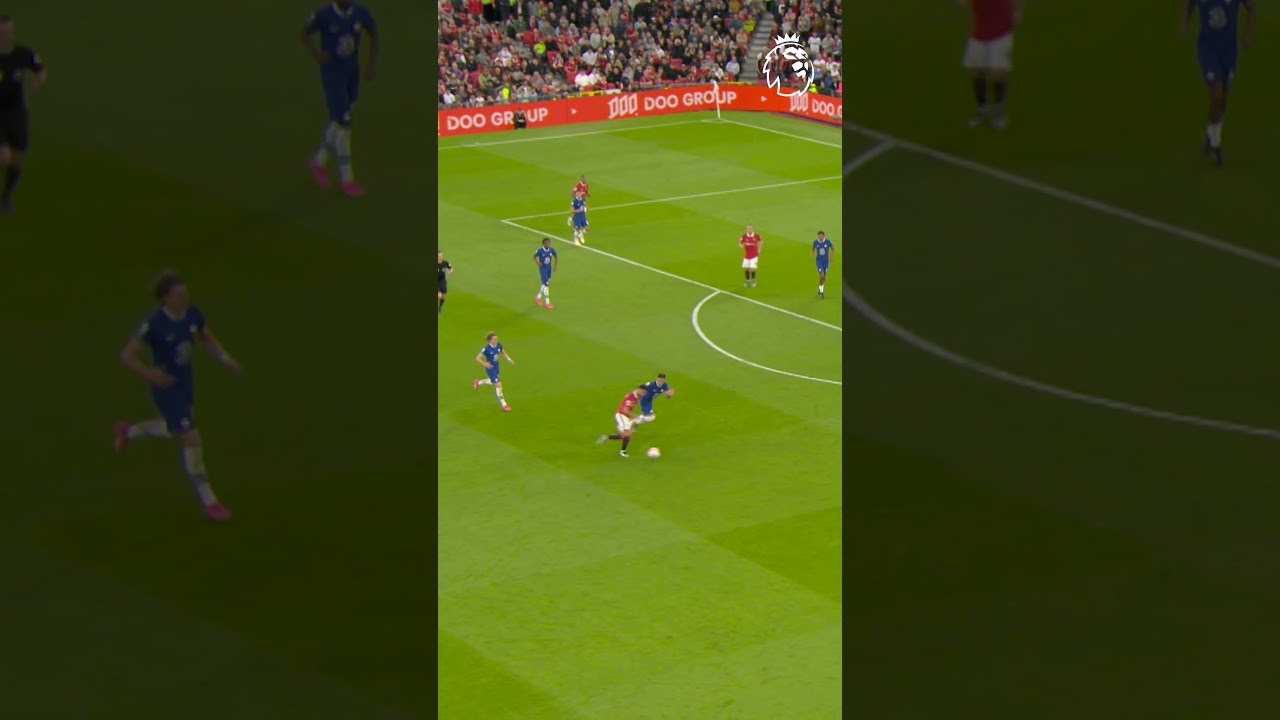 Sancho Sets Up Martial's Goal vs Chelsea ⚽
