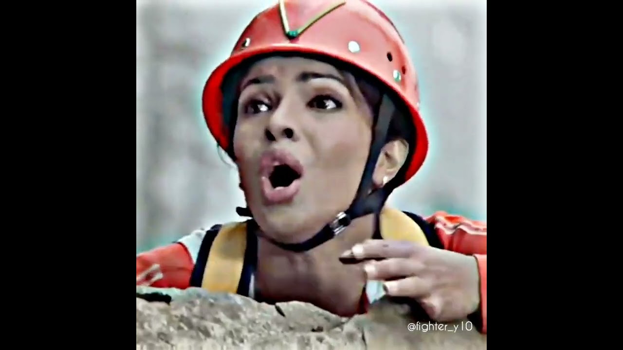 Krrish Comedy Scene with Hrithik & Priyanka 🎬