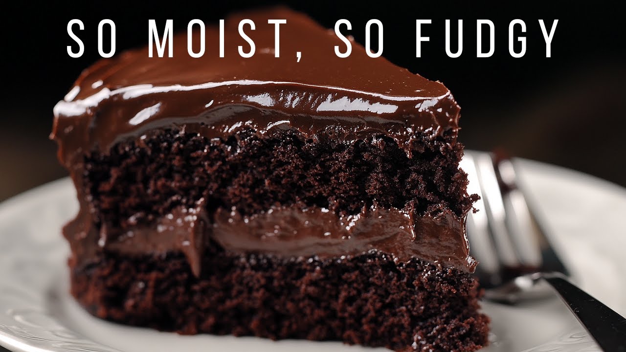 Moist & Fudgy Chocolate Cake with Simple Ingredients ๐ซ
