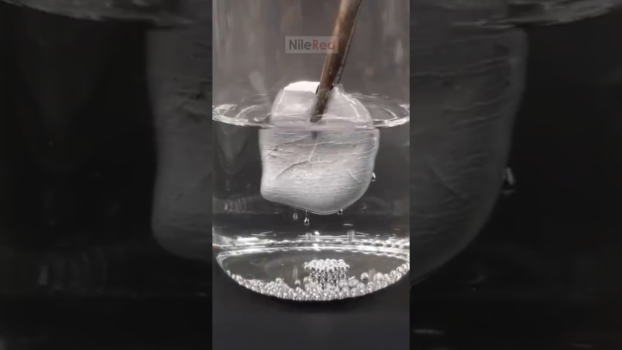 Pouring Mercury into Liquid Nitrogen 🧪