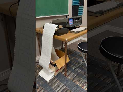 Making a banner with a Commodore SX-64, The Print Shop & dot matrix printer #80s #retrocomputing