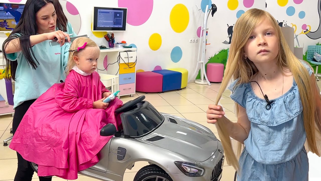 Ника впервые у парикмахера ✂️