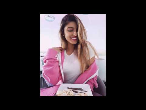 POUR JULIA BAYONETTA