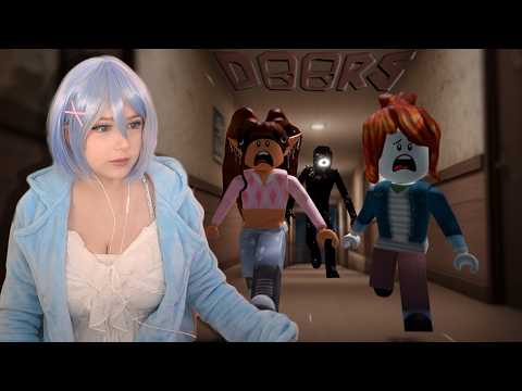 UpMinaa Plays ROBLOX DOORS With celebi.cos