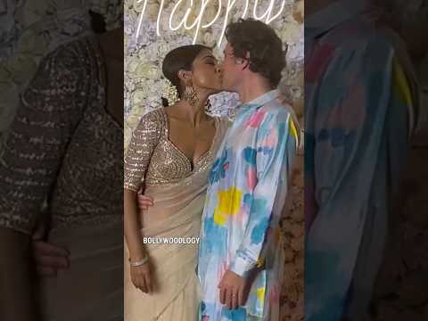 Arey baap re...Shriya Saran public me kiss kar diya...💋| Bollywoodlogy | Honey Singh Songs