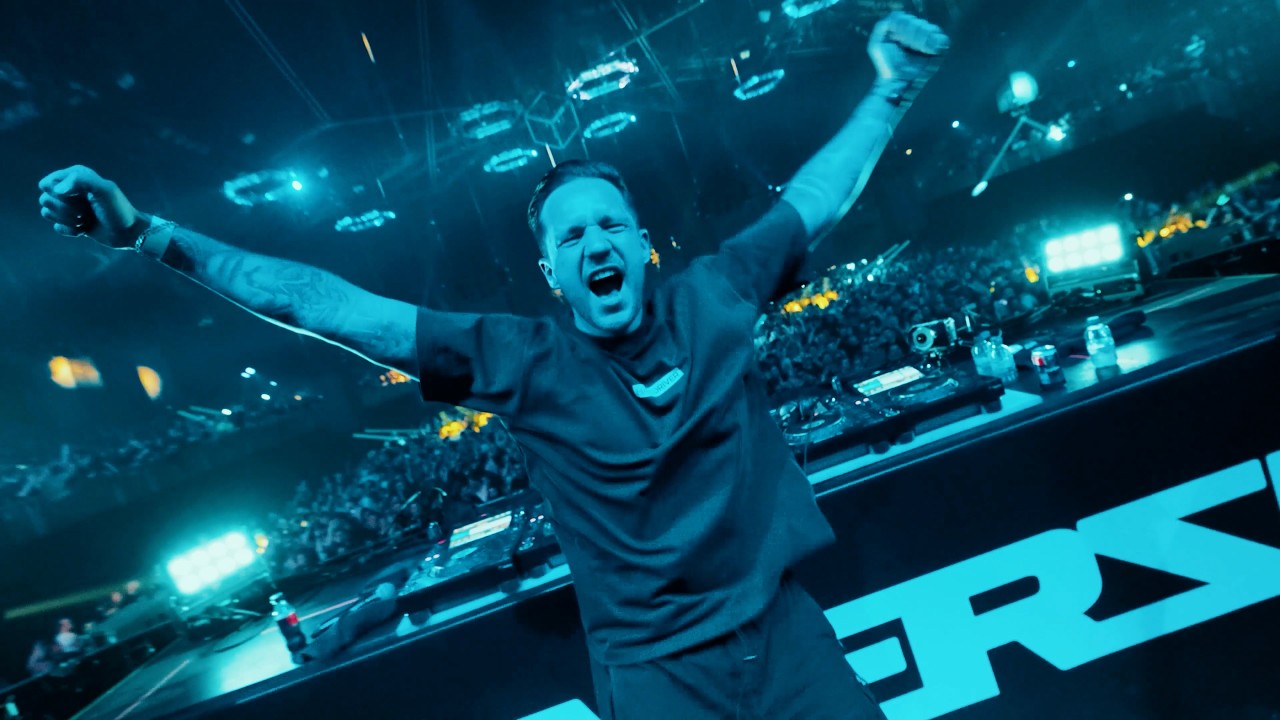 Hard Driver - You're Not Alone (Official Hardstyle Video) π§
