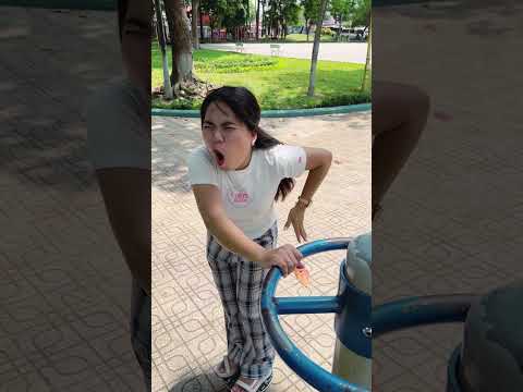 LNS - Máy tập thể dục bị M.a ám || Ghost exercise machine 👻 #shorts