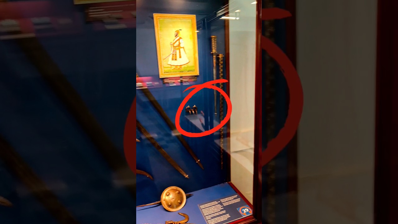 Unveiling Shivaji Maharaj’s Fierce Wagh Nakh Claws 🐅 | Short & Viral