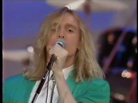 Cheap Trick Live 1980 - Ain't That a Shame 🎸