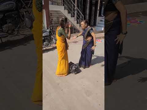 सासु आणि सुन #khandeshisong #sksmusic #music #sad #bhaiyamoresong #marathisong