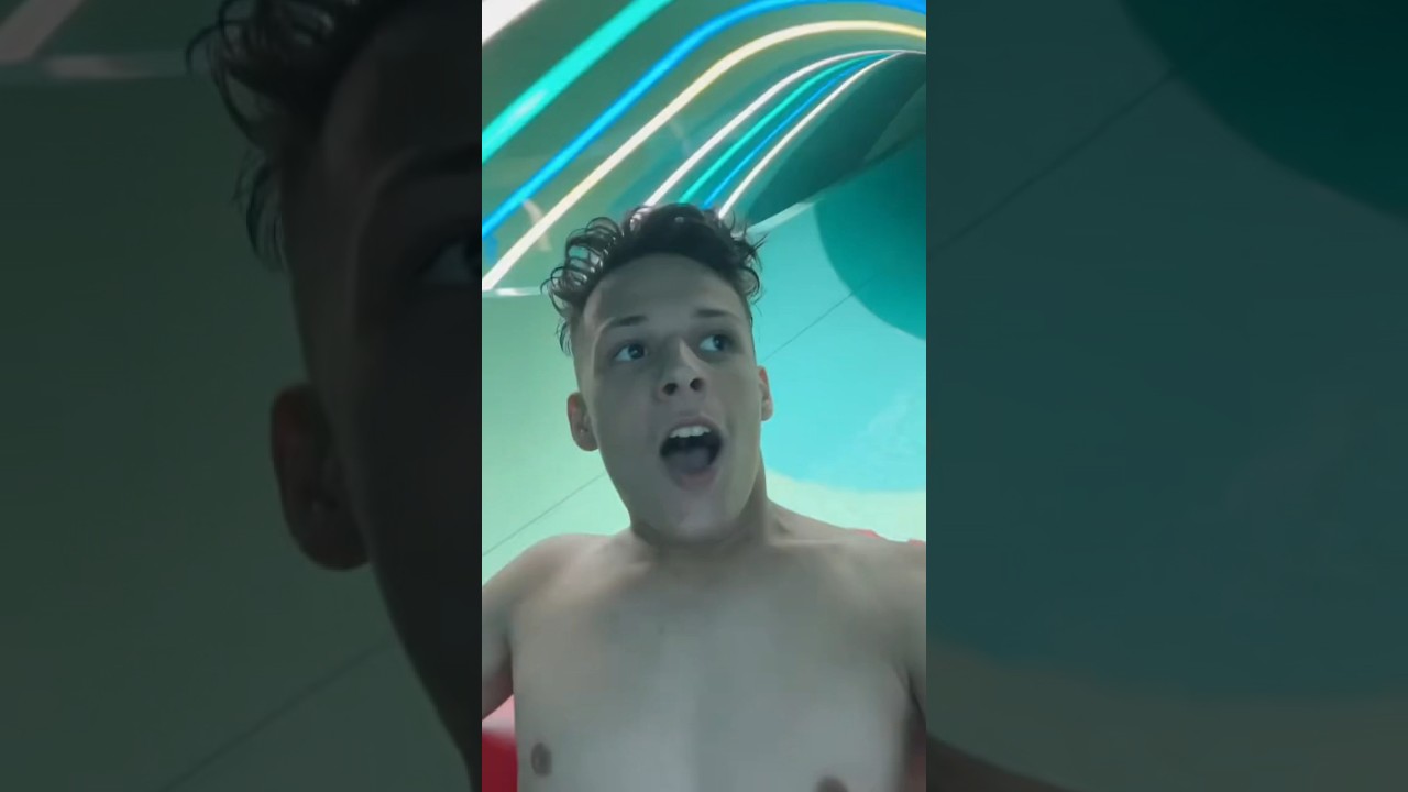 Seul dans un parc aquatique 😱