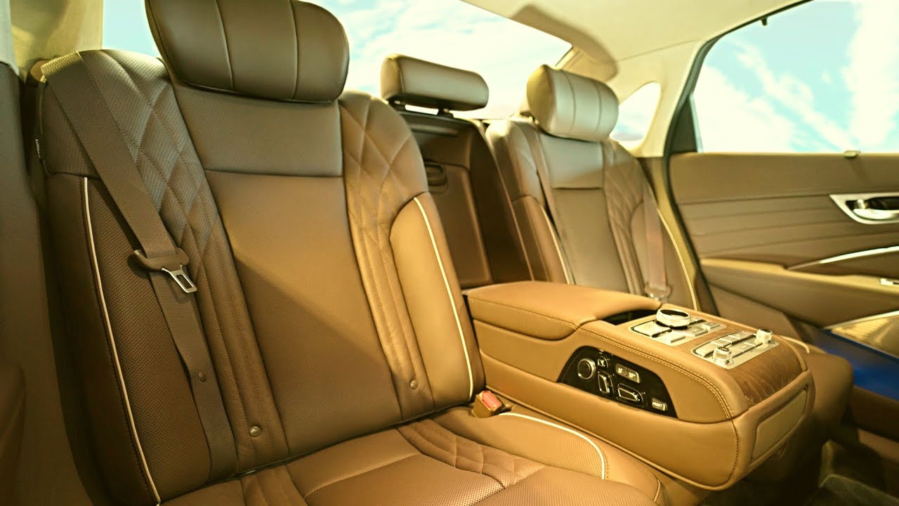 2019 Kia K900 Luxury Sedan Review 🚗