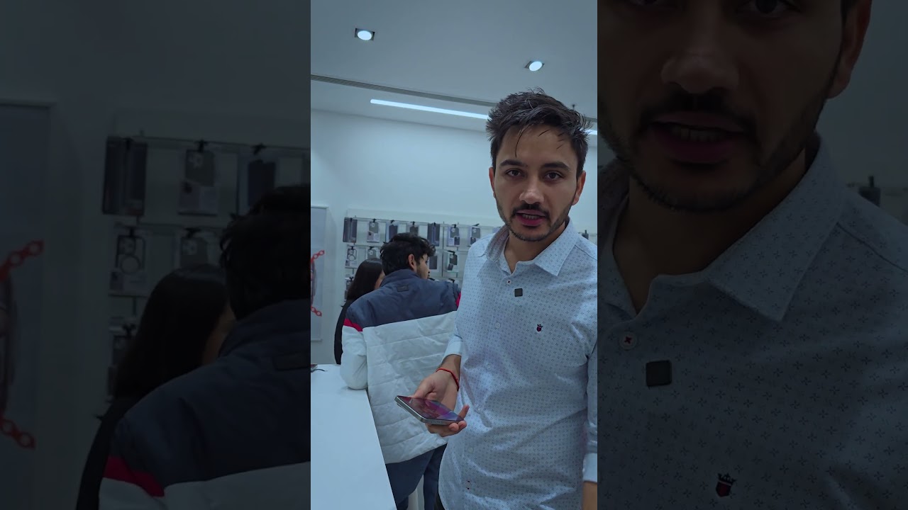 सैमसंग Galaxy S24 Ultra & iPhone 15 Pro Max: Charger गायब? 🔌