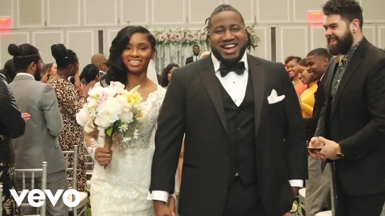 Xavier Omär - So Much More (Official Music Video) 🎶