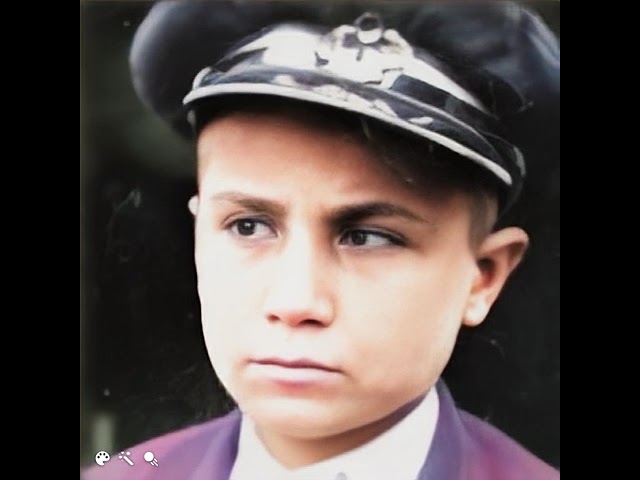 Halil Ergün - Hareketli Çocukluk Fotoğrafı