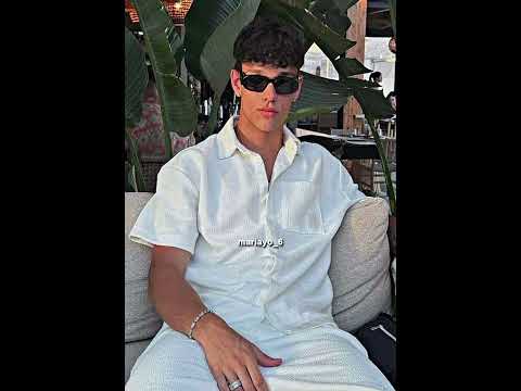 You can clearly see their outfits 🙃 #football #fcbarcelona #hectorfort #tati #fort #fyp #tatihector