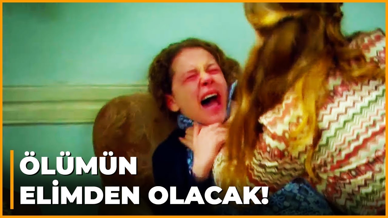 Betül, Ayça'yı Şaşırtıcı Bir Şekilde Yıprattı! - Öyle Bir Geçer Zaman Ki 105. Bölüm