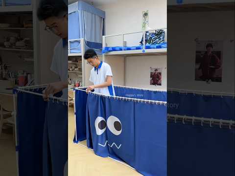 He Turned His Dirty Hostel Bed Into a Luxury Setup