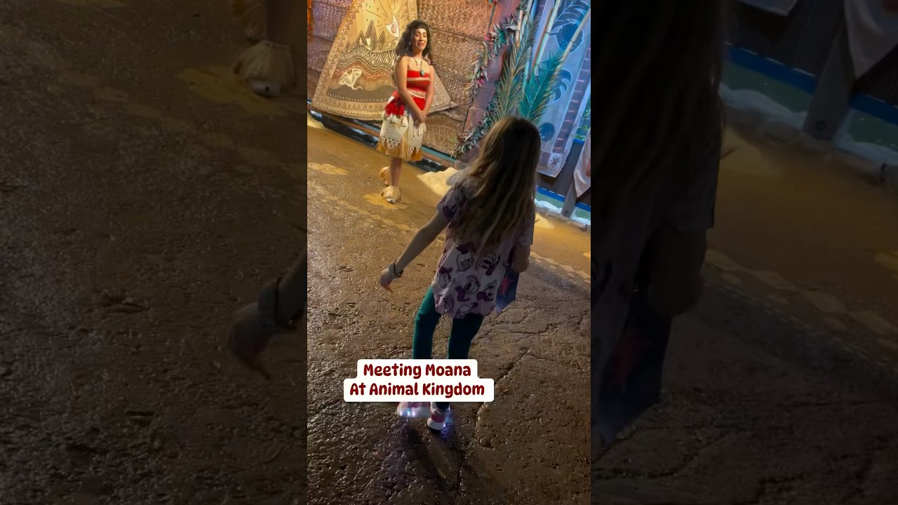 First Encounter with Moana at Disney World 🌺