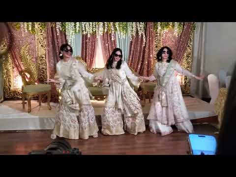 Kala Chashma — Amazing performance of Raya, Zaara and Zoya for Maisha’s wedding ceremony 😍😍😍