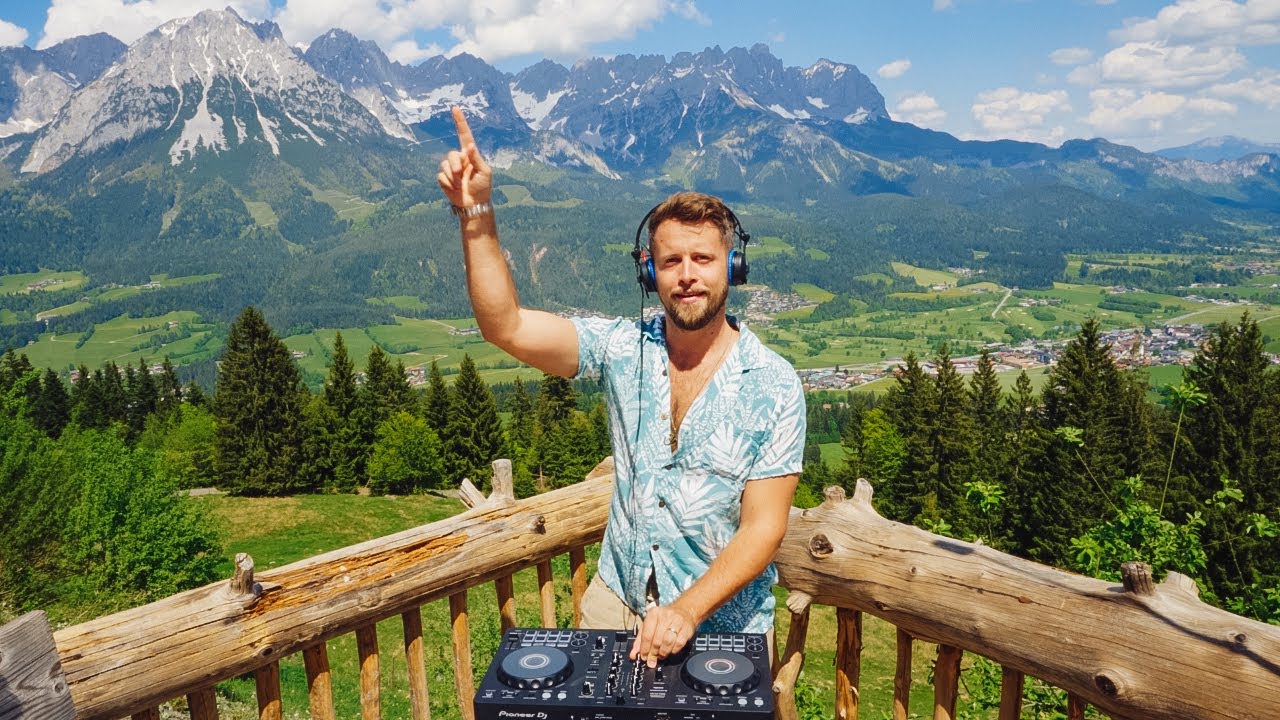 Groovy Funky Disco House Mix 🎶 Feel-Good Vibes