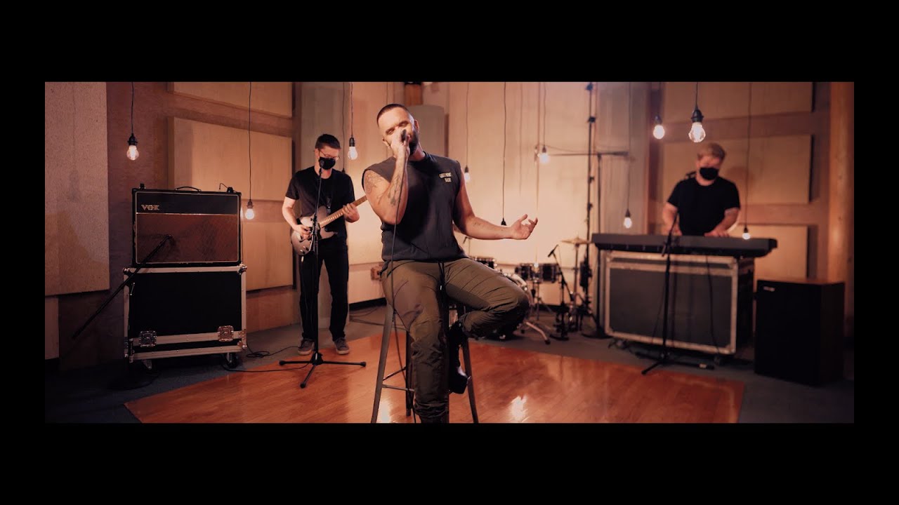 Brian Justin Crum Performs Celine Dion's 'It's All Coming Back to Me Now'