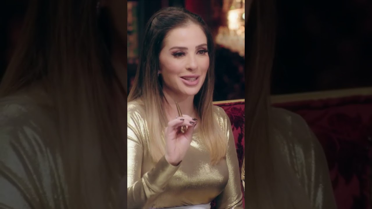 كريم عبد العزيز يوجه رسالة مؤثرة لوالديه في لقاء خاص 🎬