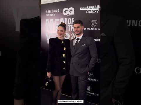 Berk Oktay & Yıldız Çağrı Atiksoy çifti, #GQMenOfTheYear2023 etkinliğinde!